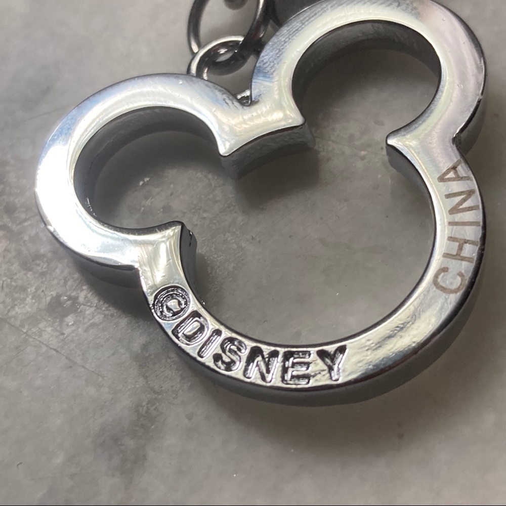 Silver Mickey Keychain - Picture 4 of 5
